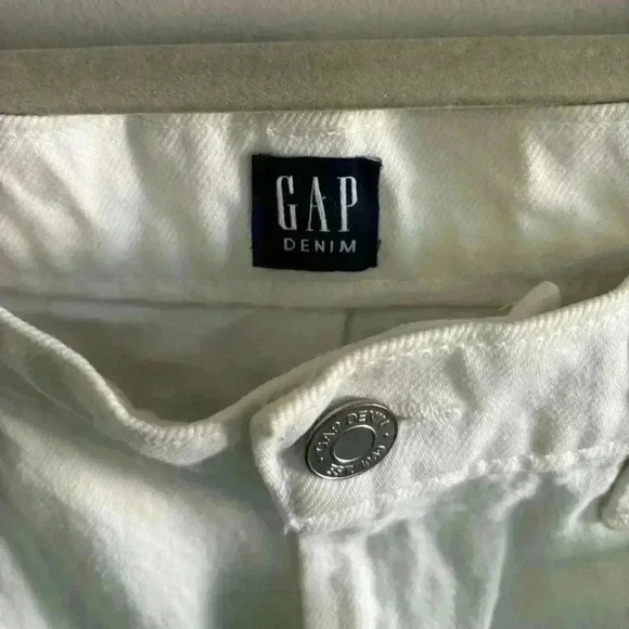 GAP White Denim Mom Shorts - Picture 3 of 5
